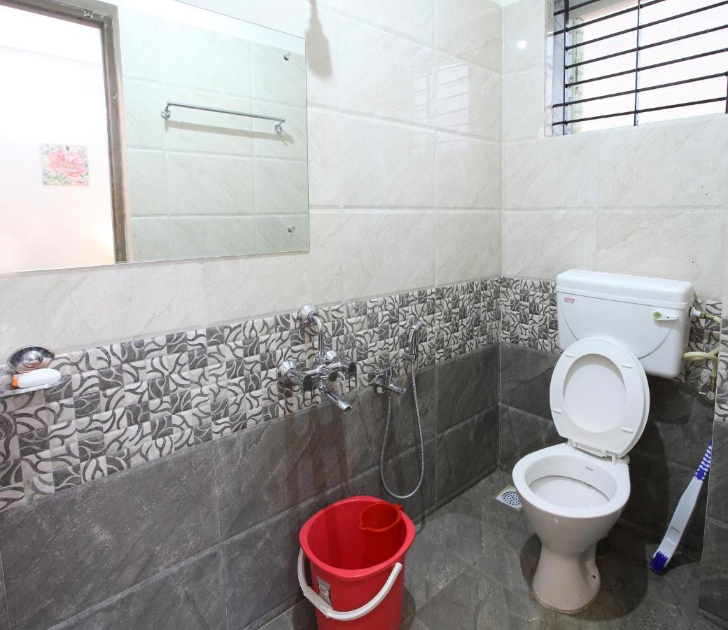 Qualtems Guest House Bangalore Extérieur photo
