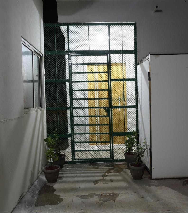 Qualtems Guest House Bangalore Extérieur photo