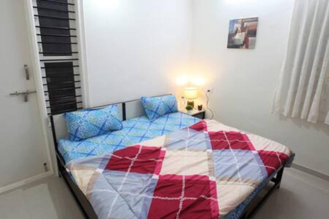 Qualtems Guest House Bangalore Extérieur photo